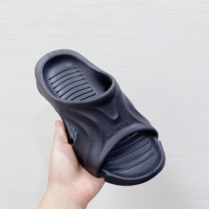 New Arrivals Balenciaga Slippers size 36-45 in 157578