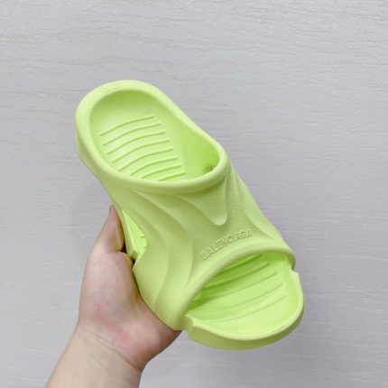 New Arrivals Balenciaga Slippers size 36-45 in 157579