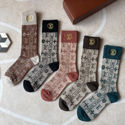 New Arrivals Louis Vuitton Socks a Pack in 157716