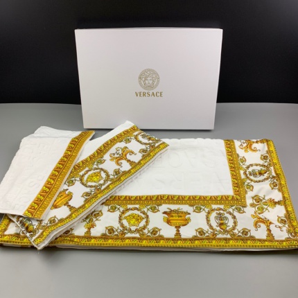 New Arrivals Versace Bath Towel a set in 157736