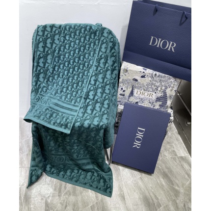 New Arrivals Dior Bath Towel a set in 157740