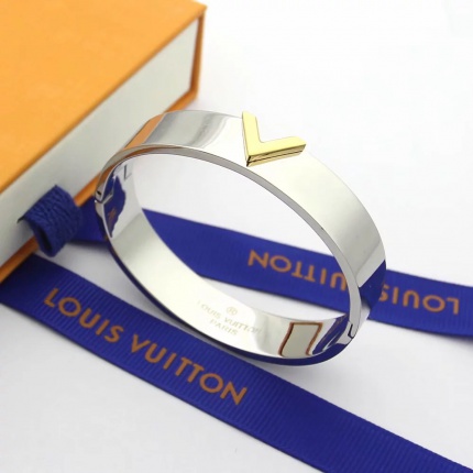Louis Vuitton Bracelets in 157979
