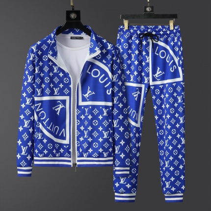 New Arrivals Louis Vuitton Tracksuits For Men in 158244