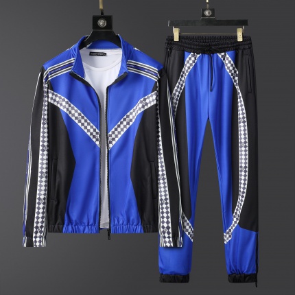 New Arrivals Louis Vuitton Tracksuits For Men in 158245