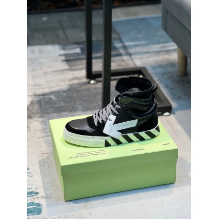 New Arrivals OFF White Top Sneakers For Men in 159304