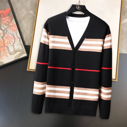 Burberry Sweaters for Men in 159495