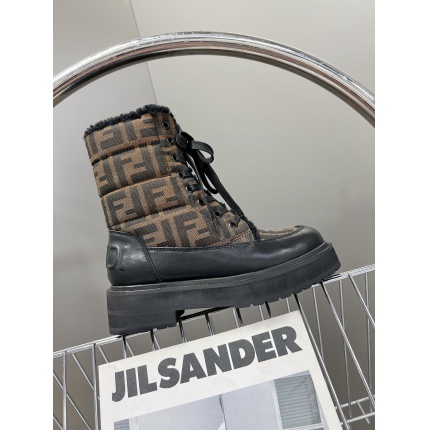 New Arrivals High quality Fendi Boots For Women in 160146