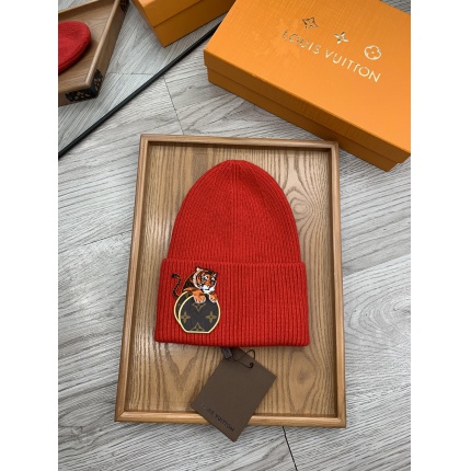 Louis Vuitton  Hats in 160256