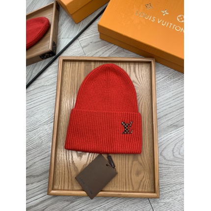 Louis Vuitton  Hats in 160263