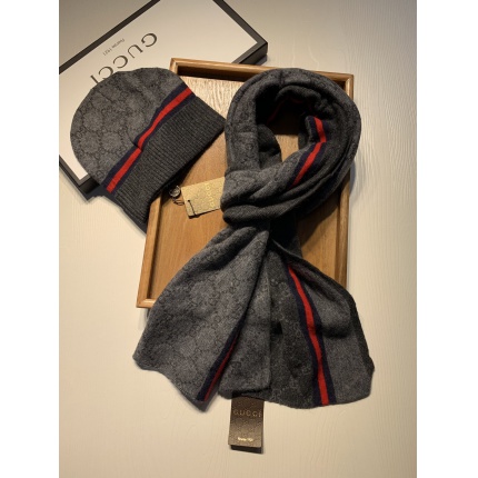 Gucci Beanies in 160283