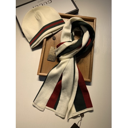 Gucci Beanies in 160286