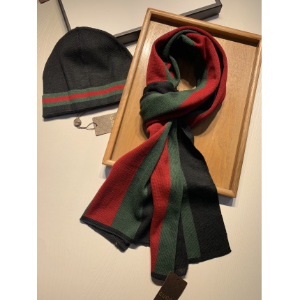 Gucci Beanies in 160287