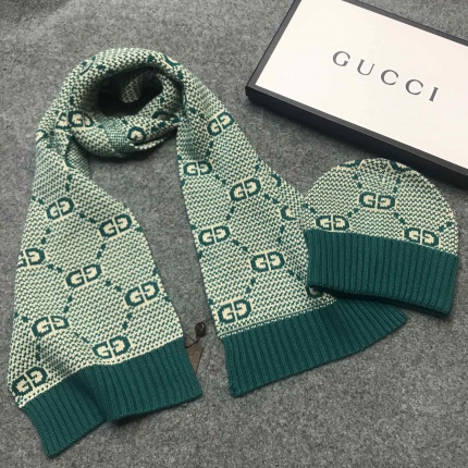 Gucci Beanies in 160290