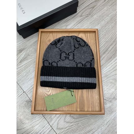 Gucci Beanies in 160294