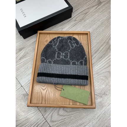 Gucci Beanies in 160298