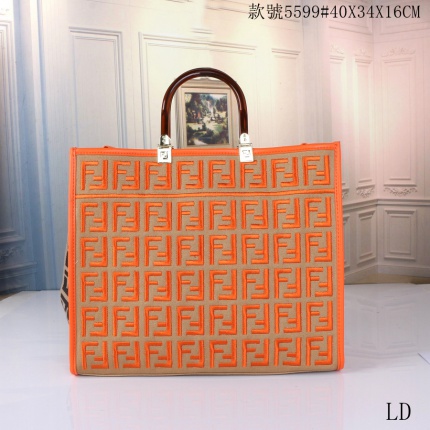 Cheap Fendi Handbags in 160397