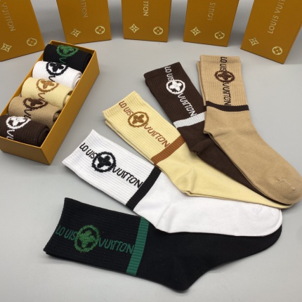 New Arrivals Louis Vuitton Socks A pack in 160910