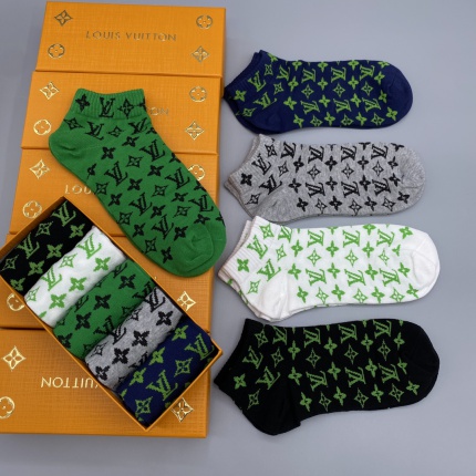 New Arrivals Louis Vuitton Socks A pack in 160915