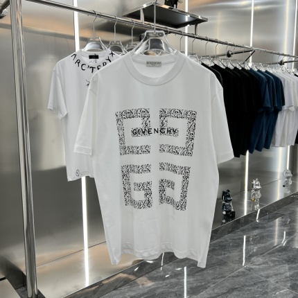 Givenchy T-Shirts for Men in 161086