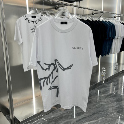ARC TERYX T-shirts for Men in 161132