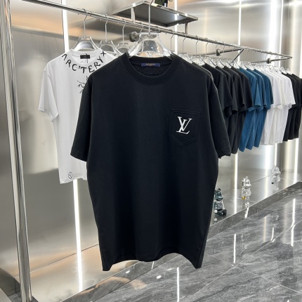 Louis Vuitton T-Shirts in 161159