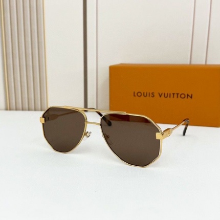 Louis Vuitton AAA Quality Sunglasses in 161483
