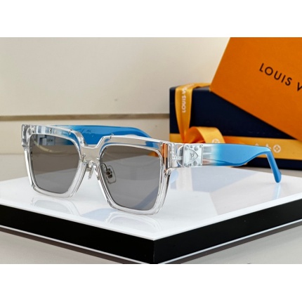 Louis Vuitton AAA Quality Sunglasses in 161515