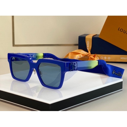 Louis Vuitton AAA Quality Sunglasses in 161518