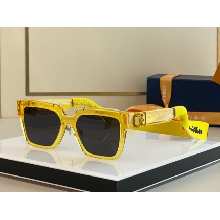Louis Vuitton AAA Quality Sunglasses in 161525