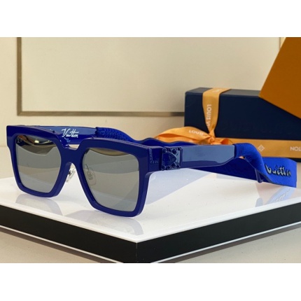 Louis Vuitton AAA Quality Sunglasses in 161527