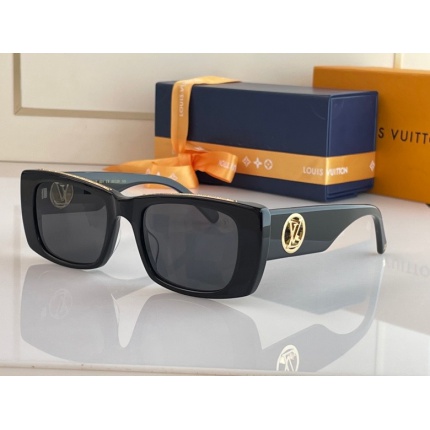 Louis Vuitton AAA Quality Sunglasses in 161536