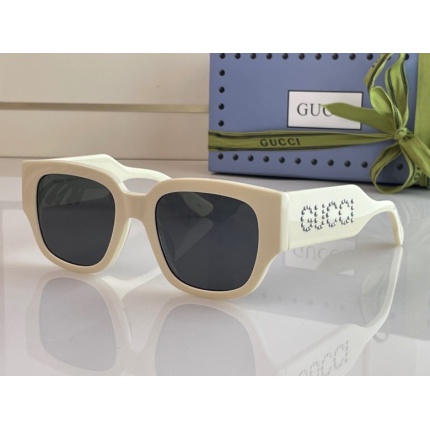 Gucci Glasses in 161739