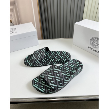 Versace Slippers For Men in 166498