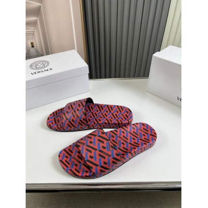 Versace Slippers For Men in 166499