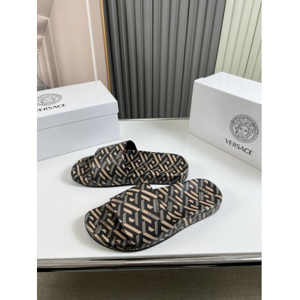 Versace Slippers For Men in 166501
