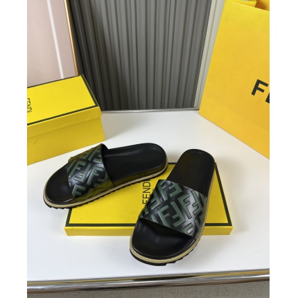 Fendi Slippers And Sandals For Men in 166519