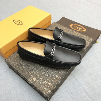 Tods Leather Loafers For Men in 166573