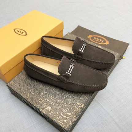 Tods Leather Loafers For Men in 166581