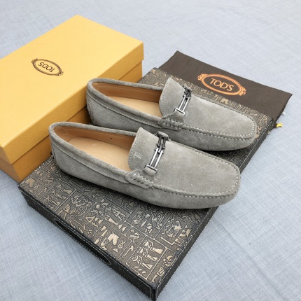 Tods Leather Loafers For Men in 166583