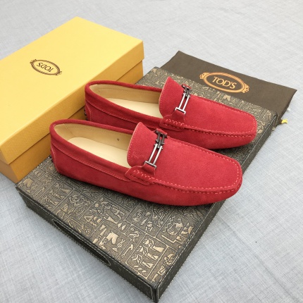 Tods Leather Loafers For Men in 166586