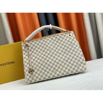 Louis Vuitton AAA Quality Handbags in 166930