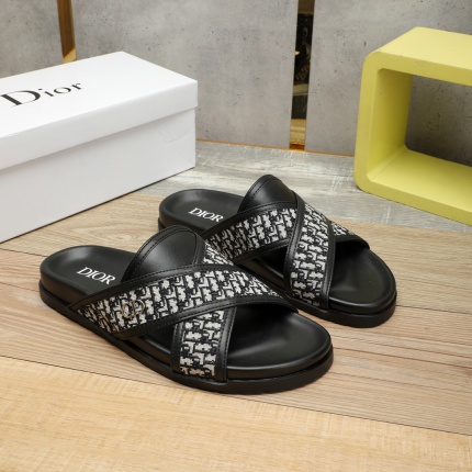 Dior Slippers For Men in 167333