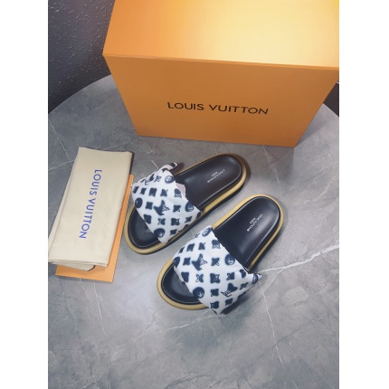 New Arrivals Louis Vuitton Slippers For Women in 167364