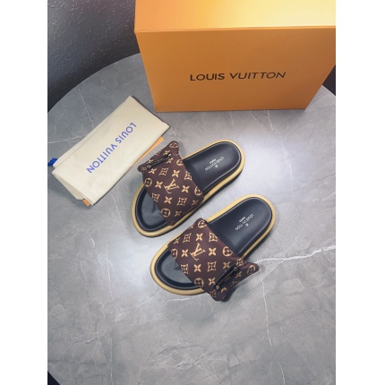 New Arrivals Louis Vuitton Slippers For Women in 167365