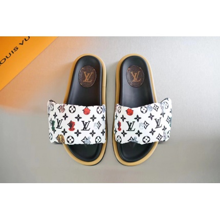 New Arrivals Louis Vuitton Slippers For Women in 167367