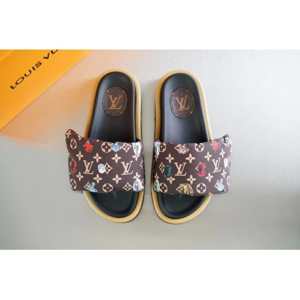 New Arrivals Louis Vuitton Slippers For Women in 167370