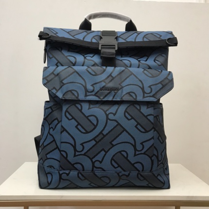 Burberry AAA Quality Handbags in 167787