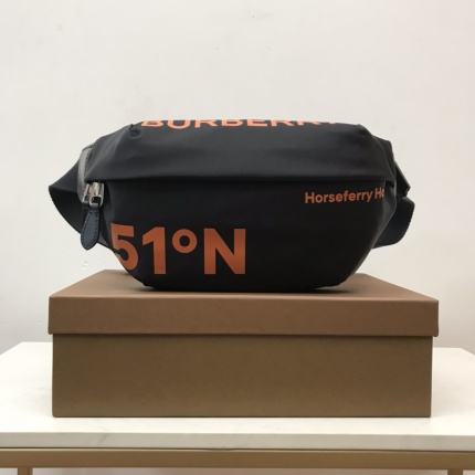 Burberry AAA quality Bags For Men in 167819