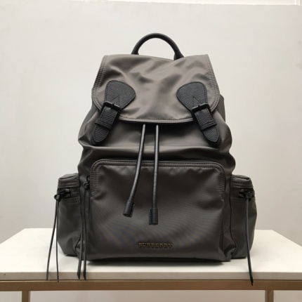 Burberry AAA Quality Handbags in 167823