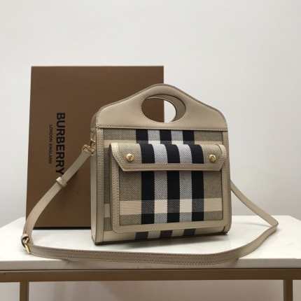 Burberry AAA+++ Crossbody Bags in 167842